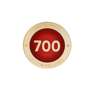 Milestone Pin - 700 Descobertas