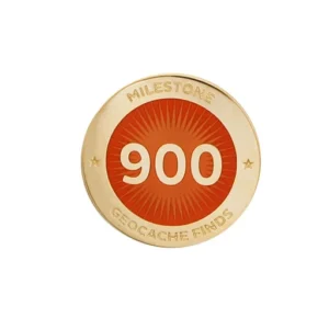 Milestone Pin - 900 Descobertas